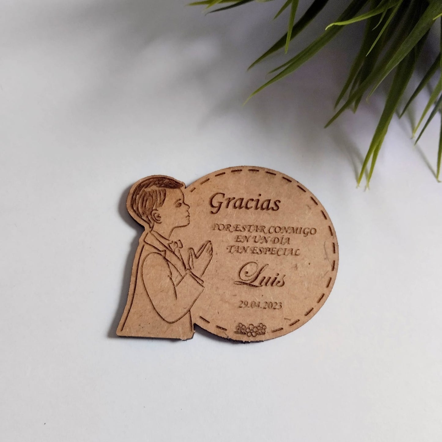 Recordatorios de madera personalizados para comunión