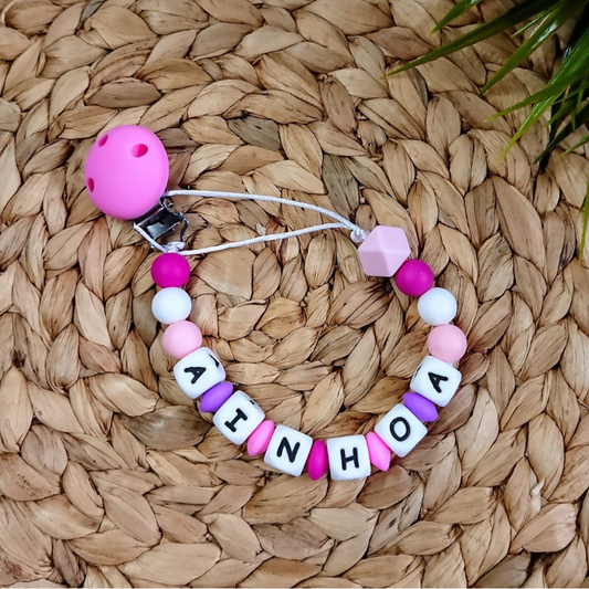 Chupetero rosa personalizado