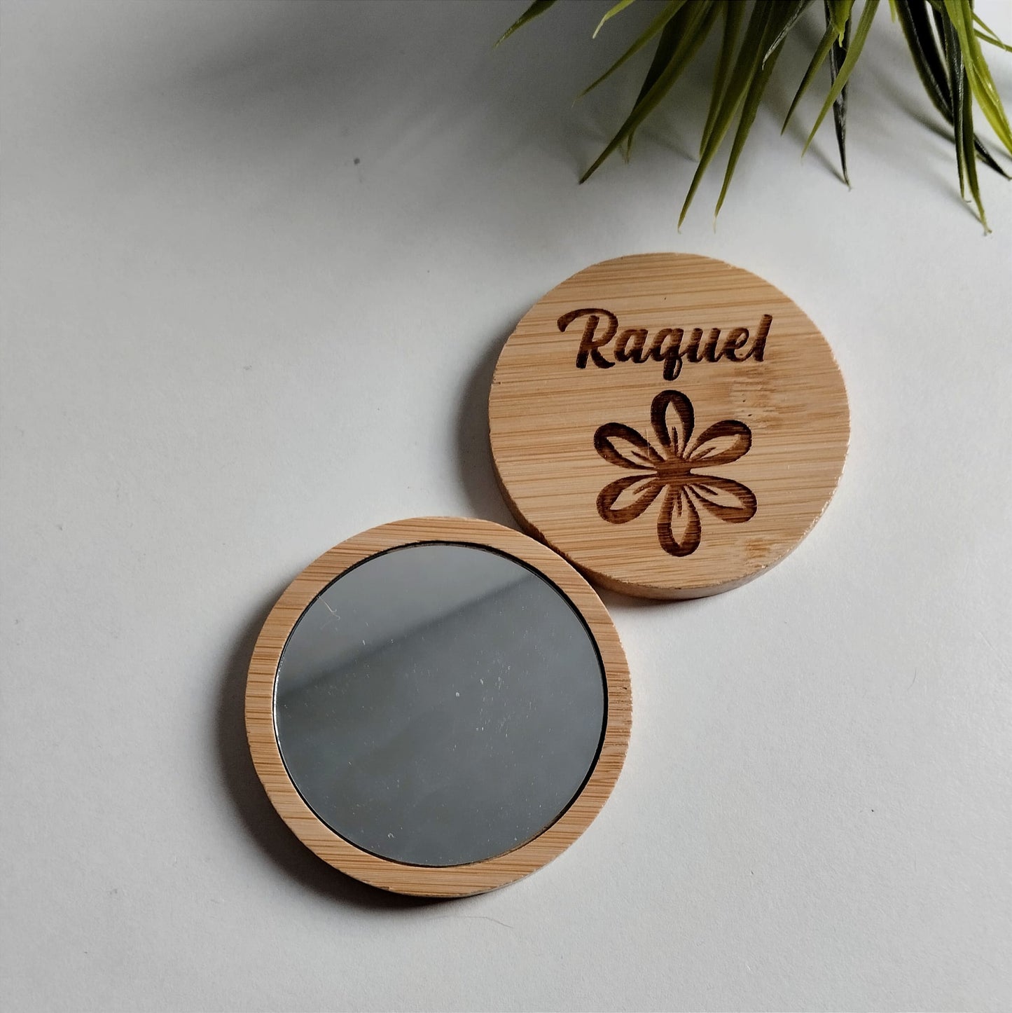 Espejo de madera personalizado