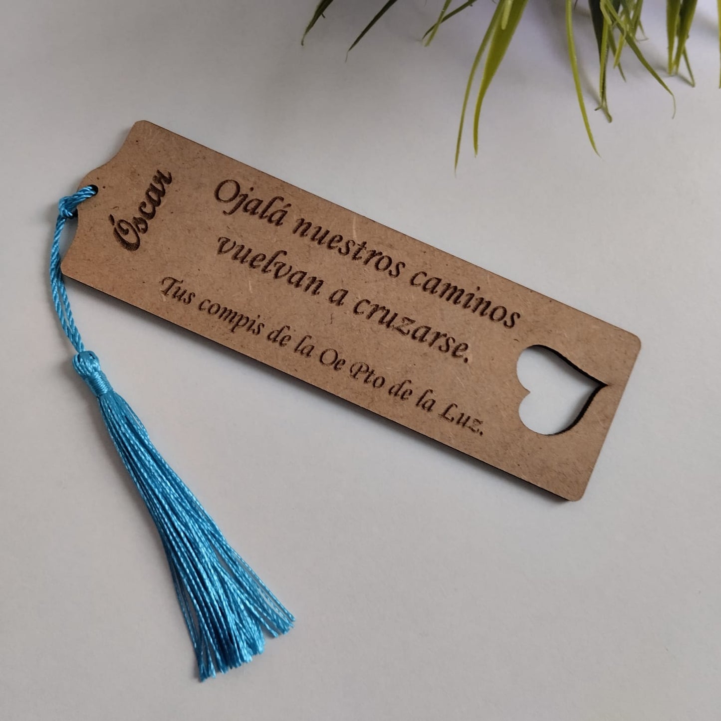 Marcapáginas de madera personalizado