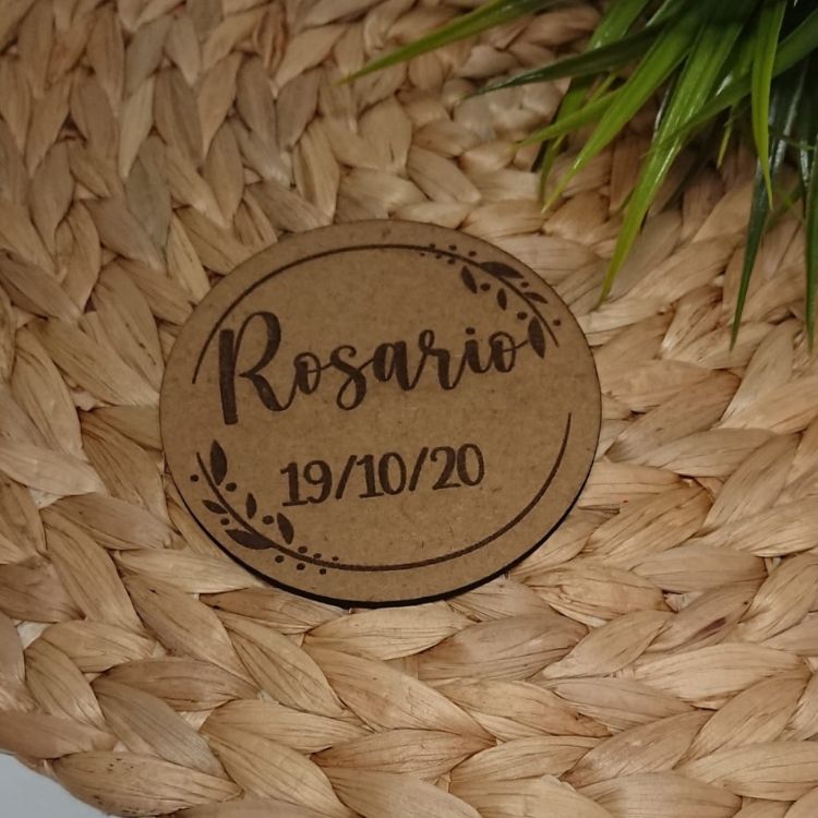 Marcasitios de madera redondo
