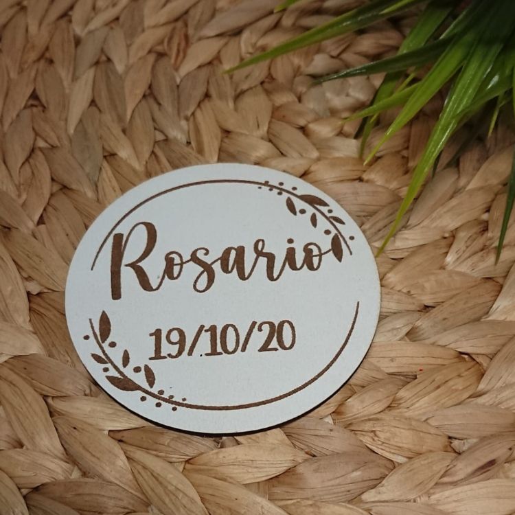 Marcasitios de madera redondo