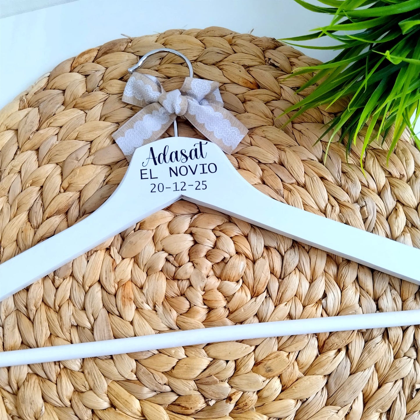 Percha para novio personalizada