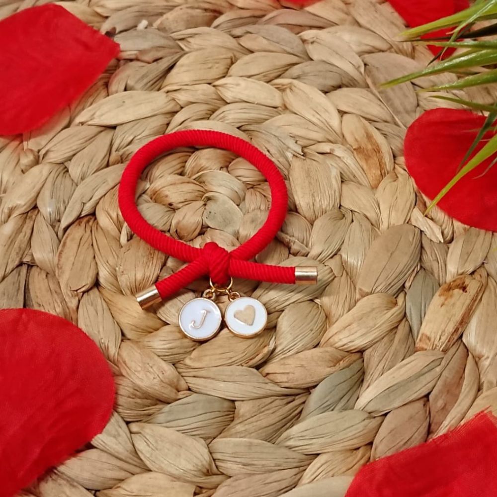 Pulsera elástica corazón e inicial